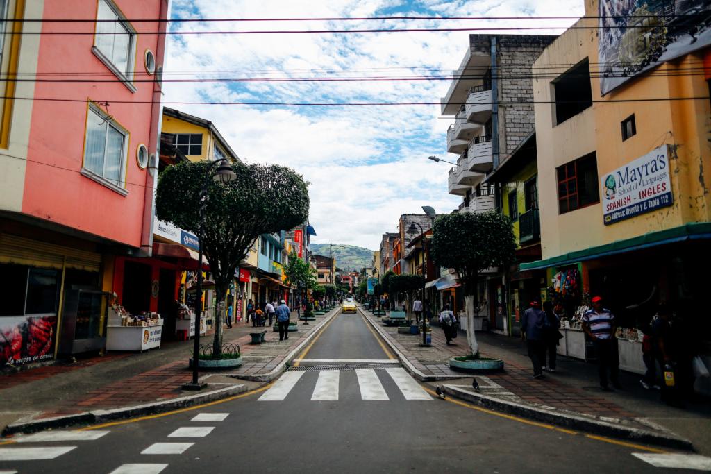 asphalt-road-between-buildings-2873419